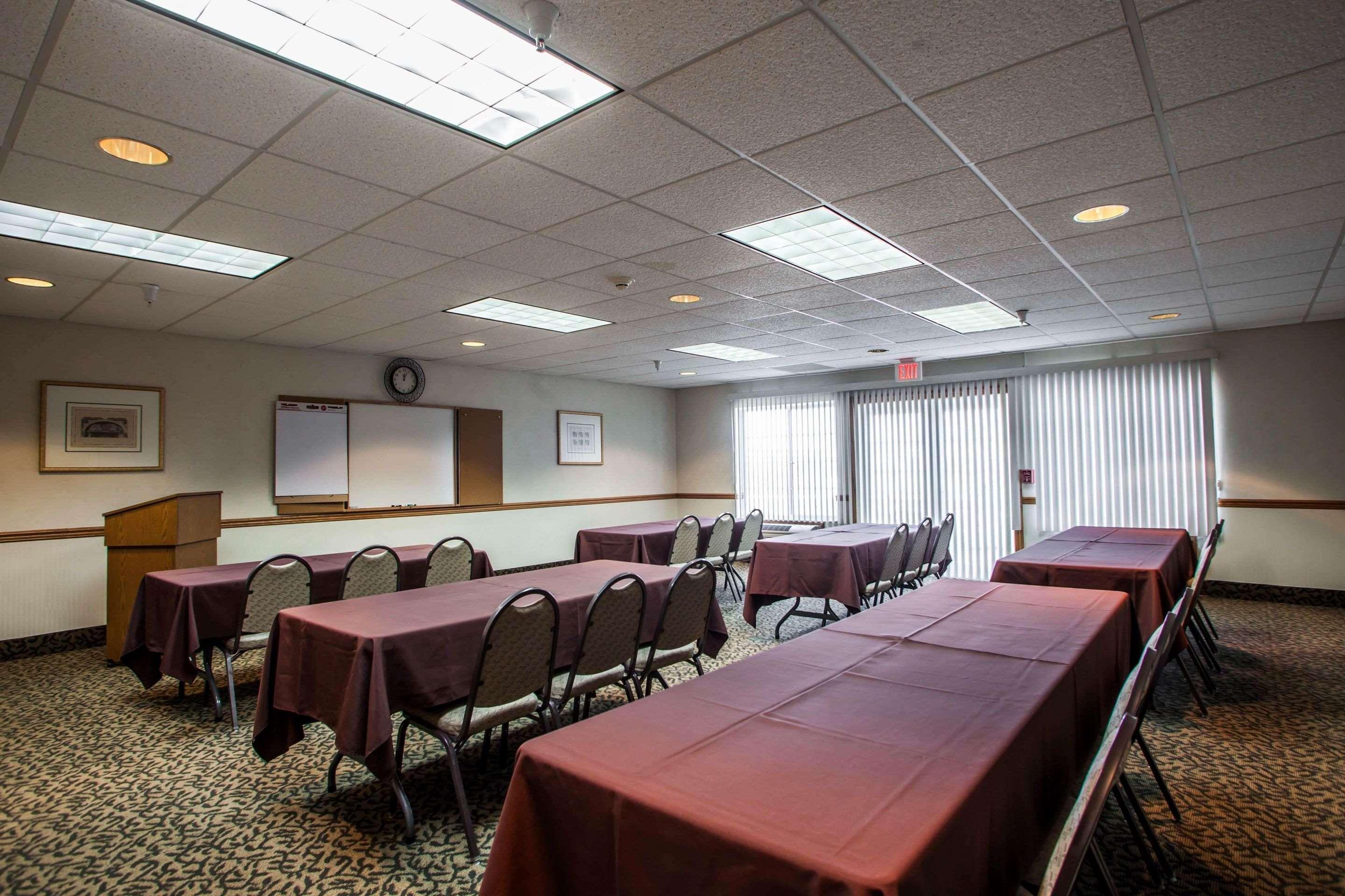 Comfort Inn & Suites Geneva- West Chicago Eksteriør billede