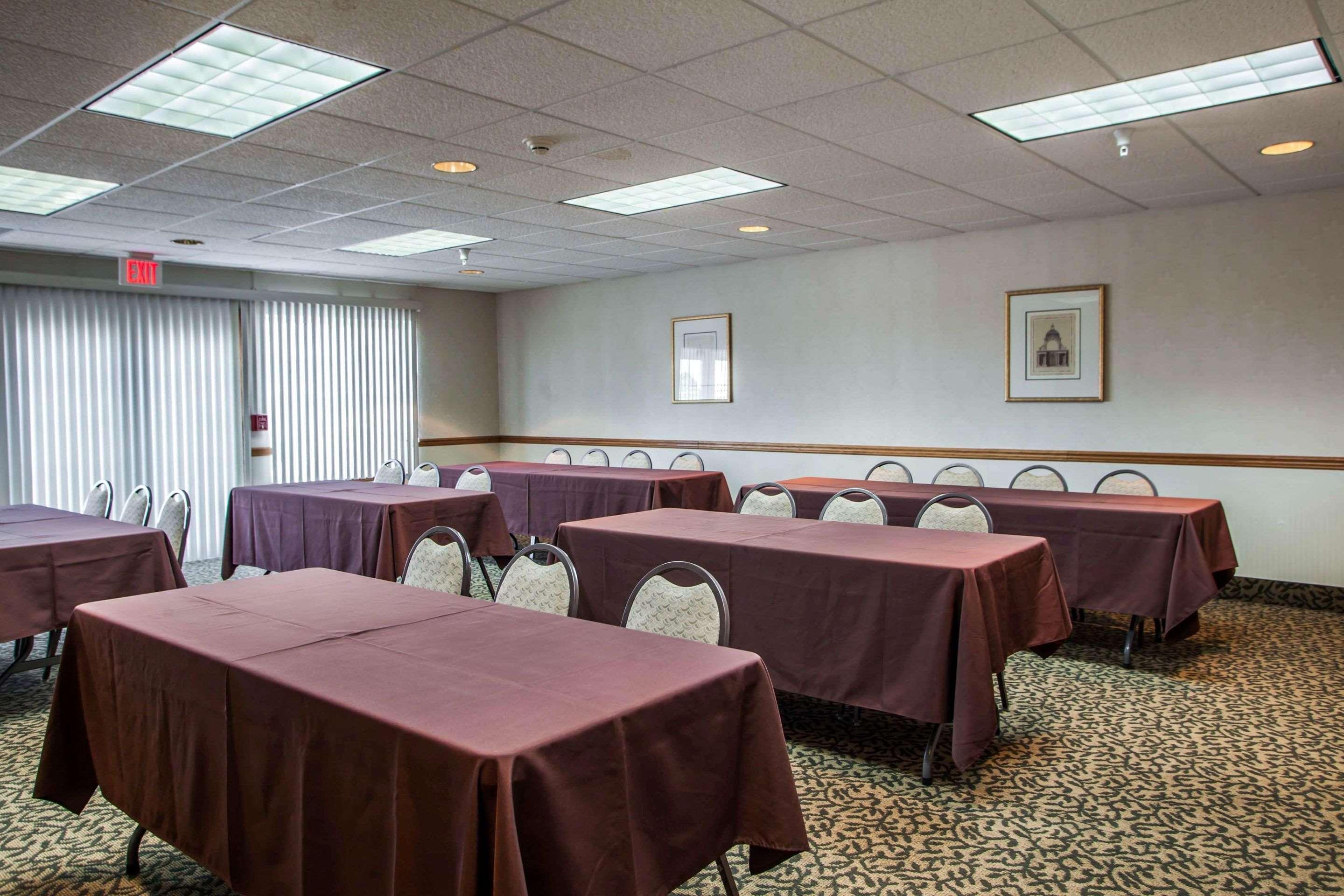 Comfort Inn & Suites Geneva- West Chicago Eksteriør billede